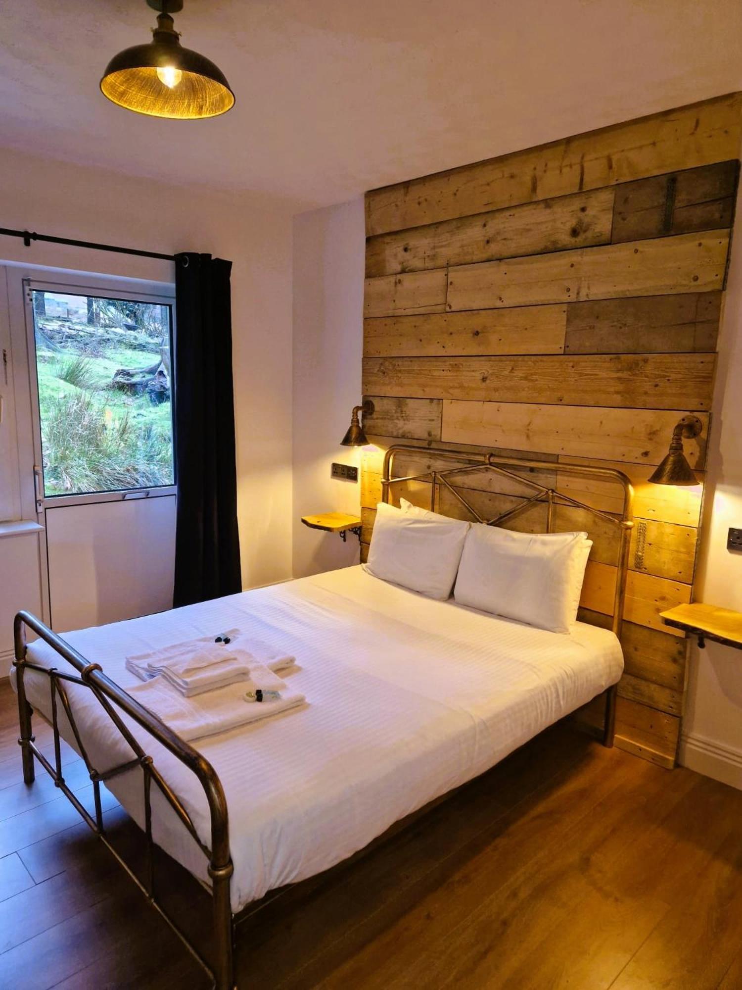 Wheal Tor Hotel & Glamping ลิสคาร์ด ภายนอก รูปภาพ