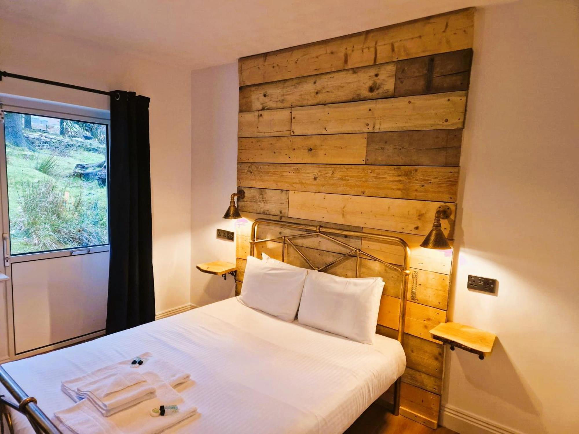Wheal Tor Hotel & Glamping ลิสคาร์ด ภายนอก รูปภาพ